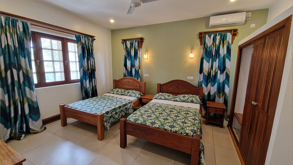 QQ Beach Villa bedroom