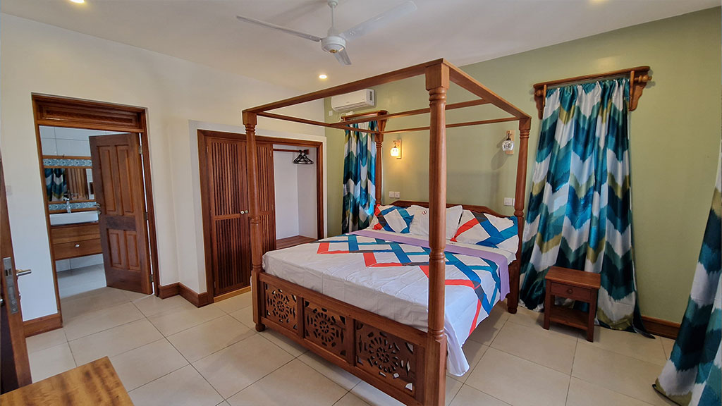 QQ Beach Villa bedroom